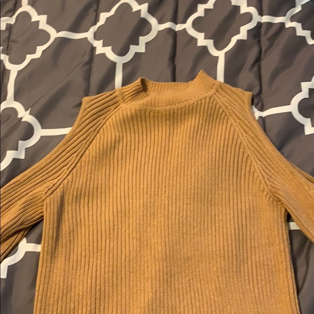HM Divided brand cut out sweater
